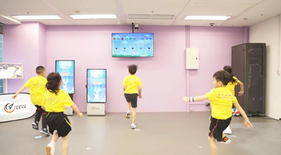 學生使用數字設備進行運動數據評價